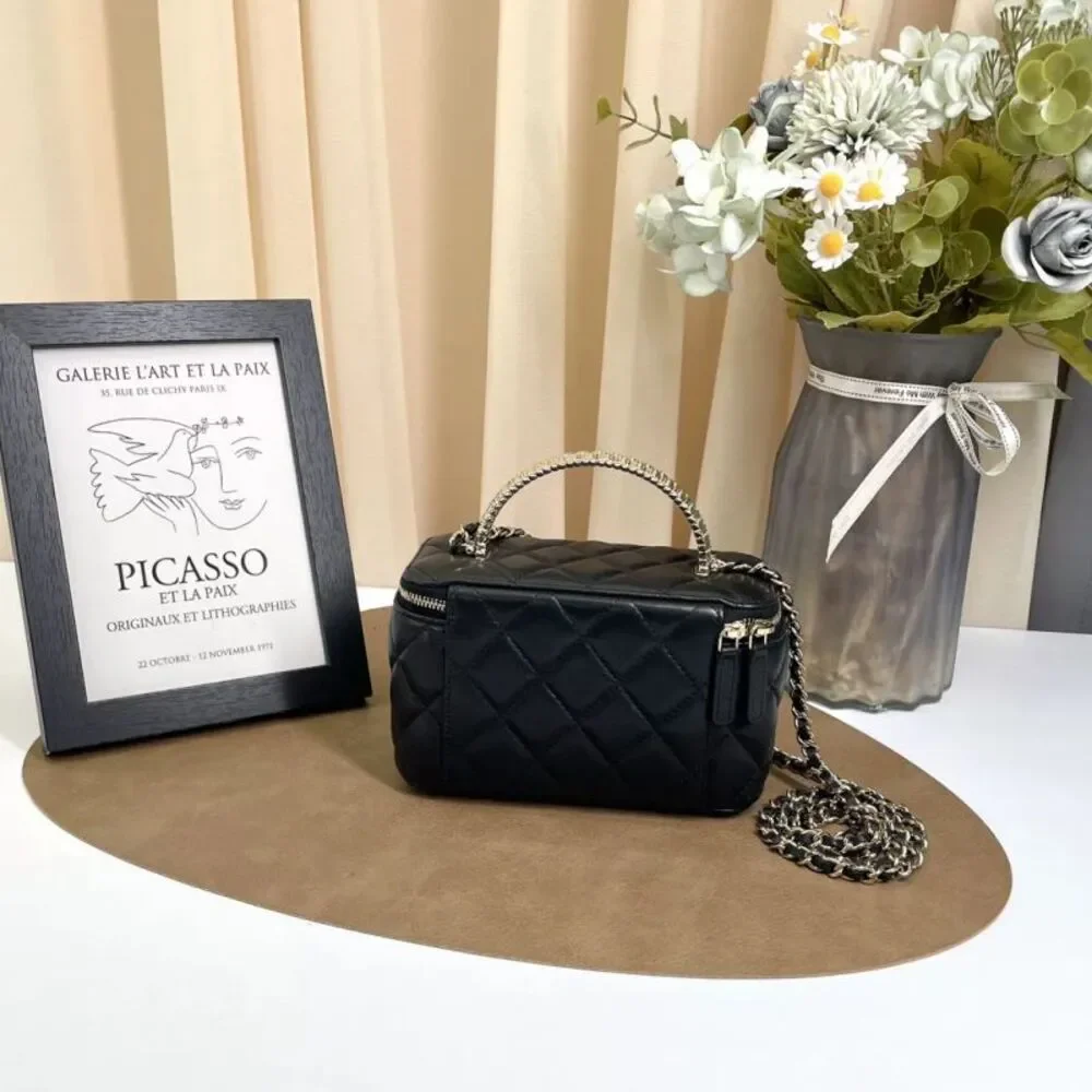 Chanel Women Pre-Loved Bag Very Good Condition